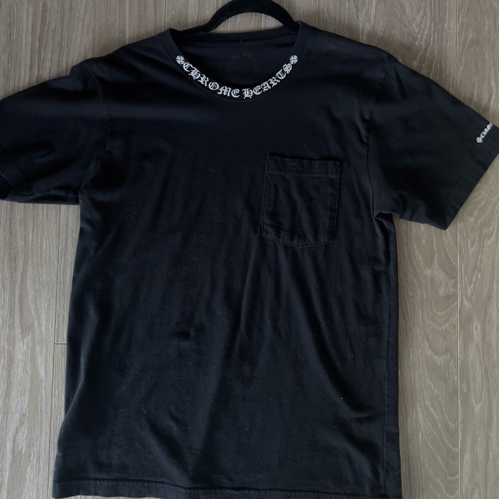 Chrome hearts neck logo front pocket shirt size medium